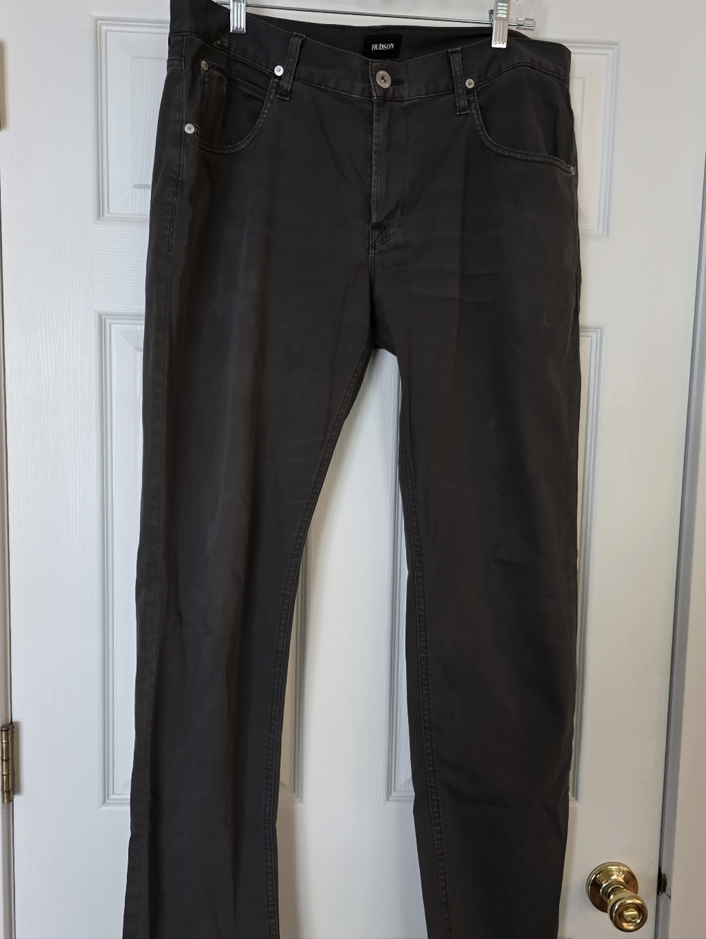 Hudson Men's Blake Slim Straight Pants Gray. 97% Cotton 3% Elastan Size 36
